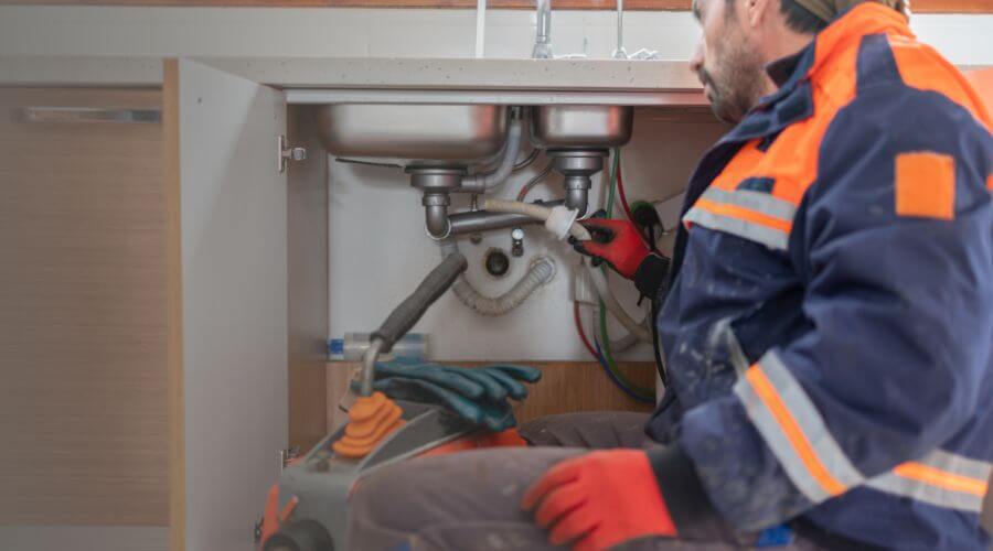Professional tankless water heater installation services in Smiths Creek, MI